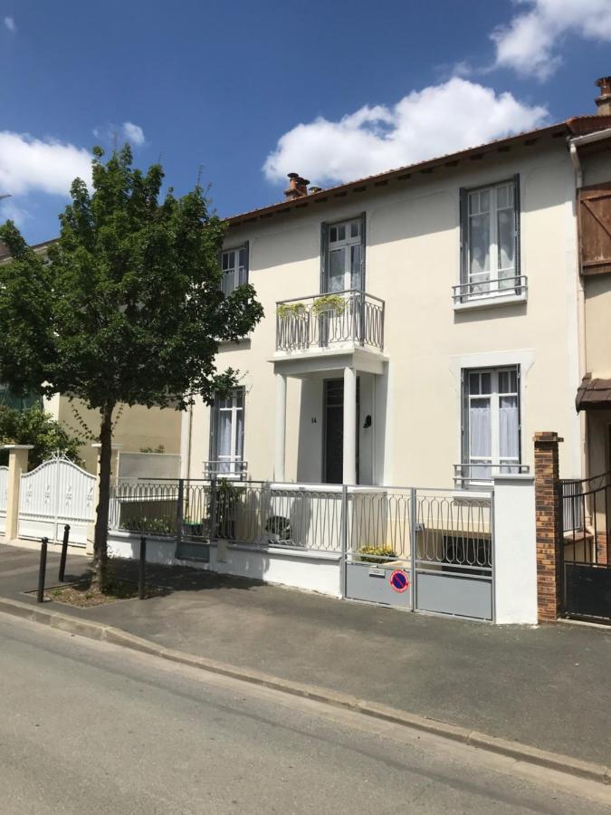 Maison Bernadette - Premier Etage Вітрі-сюр-Сен Екстер'єр фото